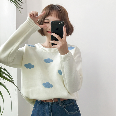 Loose cloud sweater sweater